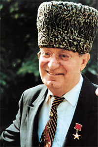 Эсамбаев, Махмуд Алисултанович