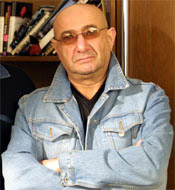 Малакянц, Юлий